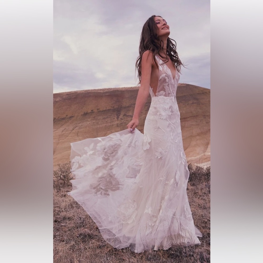 Wedding dress! WILLOWBY by WATTERS gown style HONOR